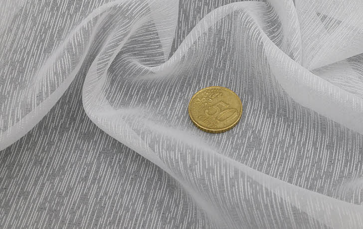 Dreher-Gardinen-Stores weiß 9192, frosty. Trevira CS flammenhemmend DIN4102B1 mit Bleiband