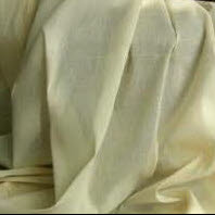 Nessel auch in schwer entflammbar nach DIN4102B1 lieferbar. 