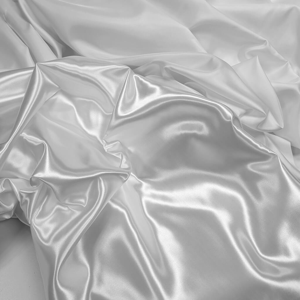 Polyester Stoff Karnevalsatiin in weiß