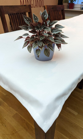 Tischdecke schwer entflammbar weiß. Waschbar bei 60°C